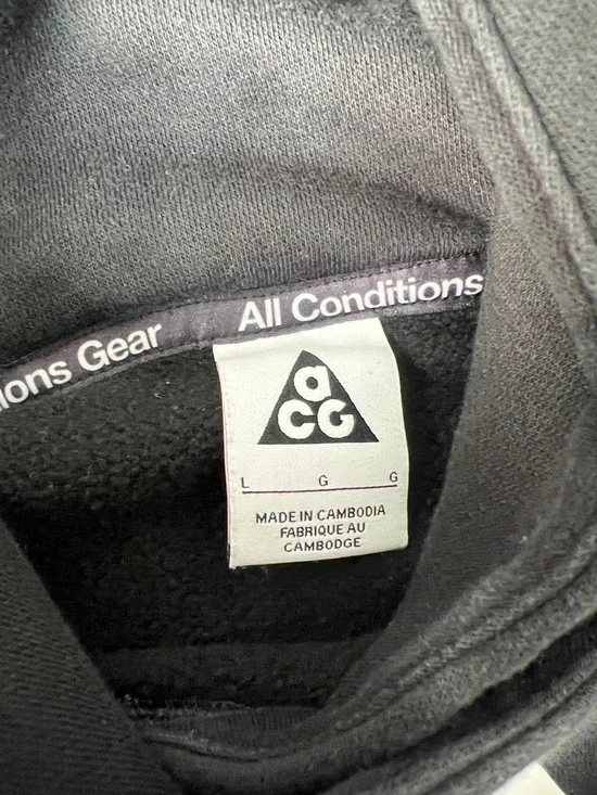 Nike Black Hoodie with White ACG Triangle - Picture 2 of 4